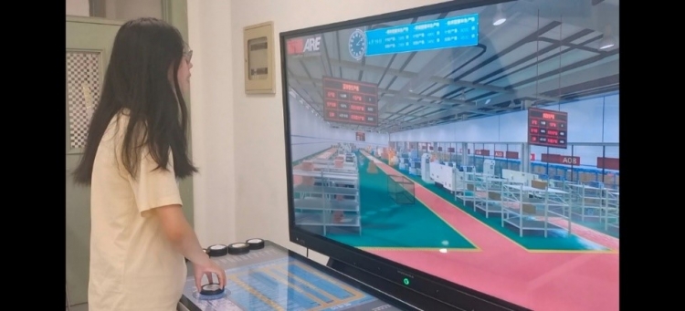 賦能成長 蓄勢(shì)前行 我校信息與商務(wù)管理學(xué)院攜手東軟、用友新道，正式啟動(dòng)BIP數(shù)字化卓越顧問班